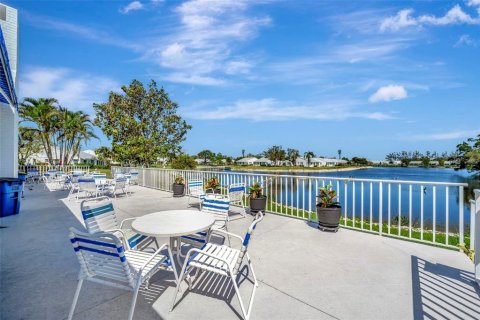 Copropriété à vendre à Bradenton, Floride: 2 chambres, 113.71 m2 № 2211029 - photo 27
