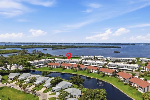 Condo in Bradenton, Florida, 2 bedrooms  № 2211029