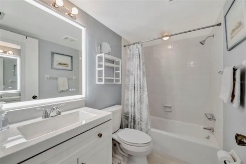 Copropriété à vendre à Bradenton, Floride: 2 chambres, 113.71 m2 № 2211029 - photo 21