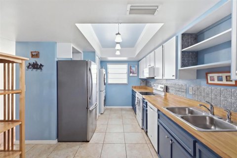 Copropriété à vendre à Bradenton, Floride: 2 chambres, 113.71 m2 № 2211029 - photo 5