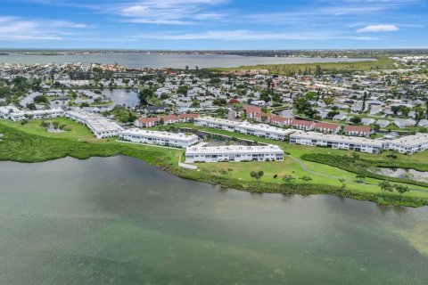 Copropriété à vendre à Bradenton, Floride: 2 chambres, 113.71 m2 № 2211029 - photo 13