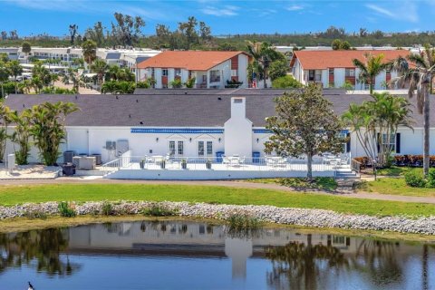 Copropriété à vendre à Bradenton, Floride: 2 chambres, 113.71 m2 № 2211029 - photo 29