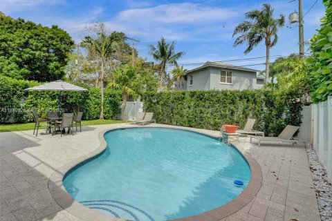 House in Fort Lauderdale, Florida 7 bedrooms, 283.35 sq.m. № 2031496 - photo 8