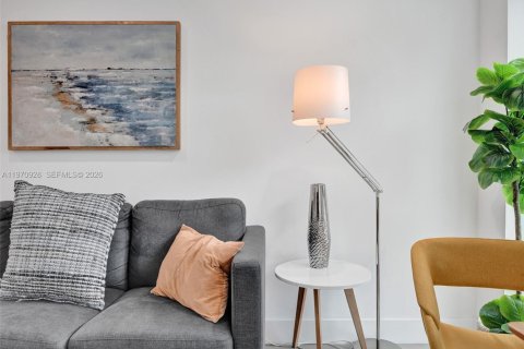 House in Fort Lauderdale, Florida 7 bedrooms, 283.35 sq.m. № 2031496 - photo 16