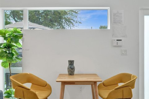 House in Fort Lauderdale, Florida 7 bedrooms, 283.35 sq.m. № 2031496 - photo 15