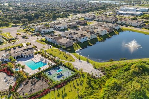 House in Lakewood Ranch, Florida 3 bedrooms, 183.11 sq.m. № 2225856 - photo 9