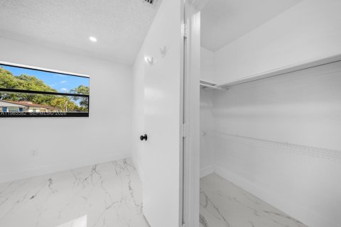 Casa en alquiler en Davie, Florida, 2 dormitorios, 74.32 m2 № 2047540 - foto 22