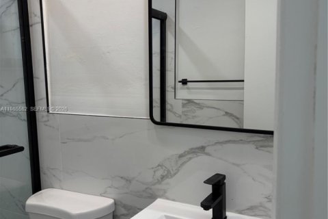 Casa en alquiler en Davie, Florida, 2 dormitorios, 74.32 m2 № 2047540 - foto 14