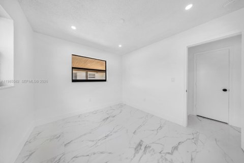 Casa en alquiler en Davie, Florida, 2 dormitorios, 74.32 m2 № 2047540 - foto 25