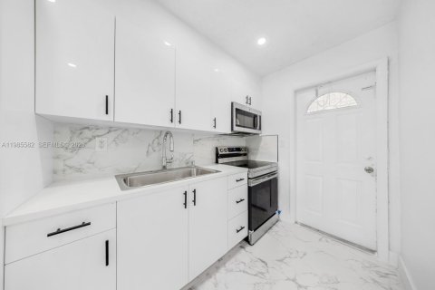 Casa en alquiler en Davie, Florida, 2 dormitorios, 74.32 m2 № 2047540 - foto 21