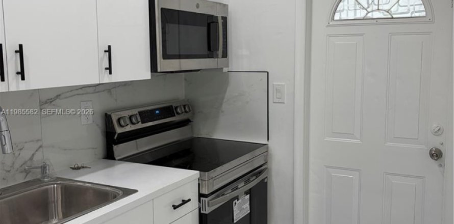 Casa en Davie, Florida 2 dormitorios, 74.32 m2 № 2047540