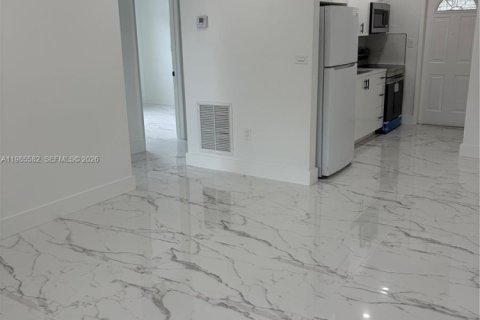 Casa en alquiler en Davie, Florida, 2 dormitorios, 74.32 m2 № 2047540 - foto 10