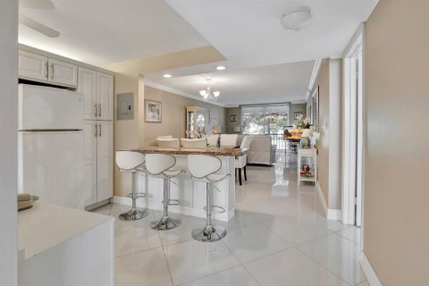 Condominio en venta en Pembroke Pines, Florida, 2 dormitorios, 108.7 m2 № 2184267 - foto 3