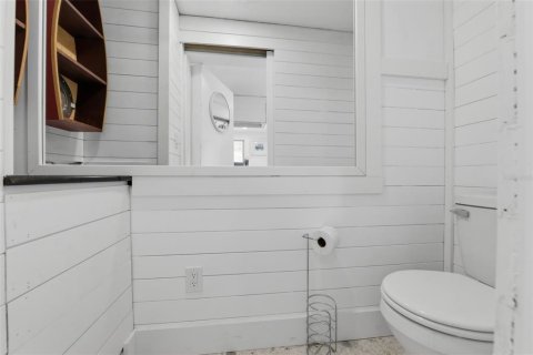 House in Sarasota, Florida 2 bedrooms, 89.74 sq.m. № 2205142 - photo 20