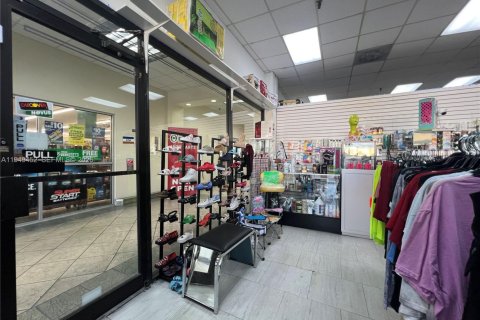 Immobilier commercial à vendre à Hialeah, Floride № 2158164 - photo 8