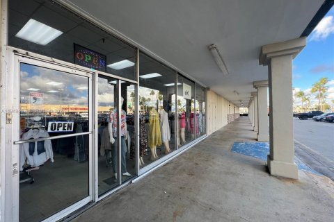 Immobilier commercial à vendre à Hialeah, Floride № 2158164 - photo 24
