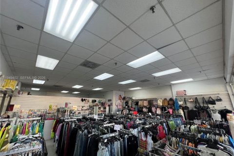 Immobilier commercial à vendre à Hialeah, Floride № 2158164 - photo 6