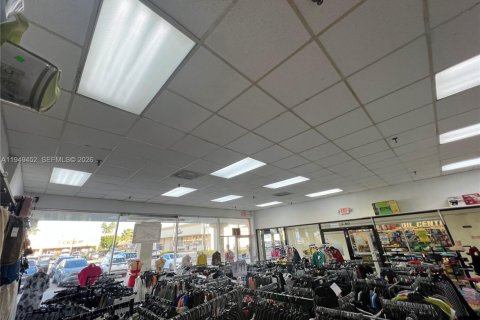 Immobilier commercial à vendre à Hialeah, Floride № 2158164 - photo 11