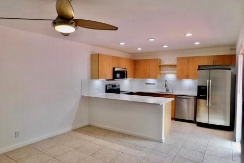 Adosado en alquiler en Lake Worth, Florida, 2 dormitorios, 130.53 m2 № 2083862 - foto 8