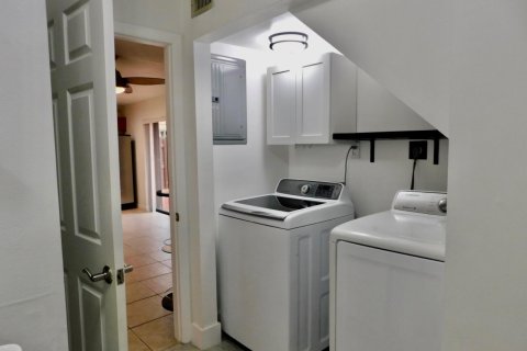 Adosado en alquiler en Lake Worth, Florida, 2 dormitorios, 130.53 m2 № 2083862 - foto 23