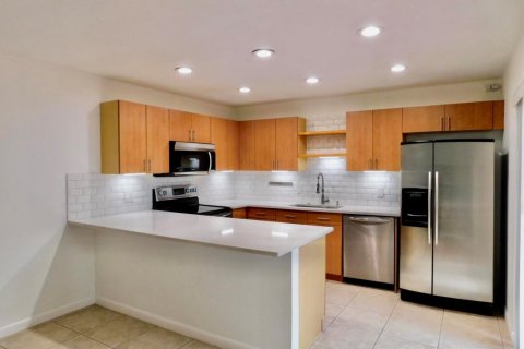 Adosado en alquiler en Lake Worth, Florida, 2 dormitorios, 130.53 m2 № 2083862 - foto 10