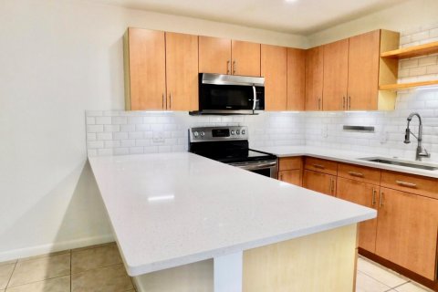 Adosado en alquiler en Lake Worth, Florida, 2 dormitorios, 130.53 m2 № 2083862 - foto 2