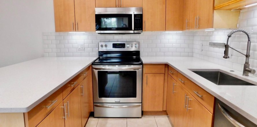 Adosado en Lake Worth, Florida 2 dormitorios, 130.53 m2 № 2083862