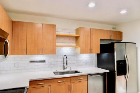 Adosado en alquiler en Lake Worth, Florida, 2 dormitorios, 130.53 m2 № 2083862 - foto 6