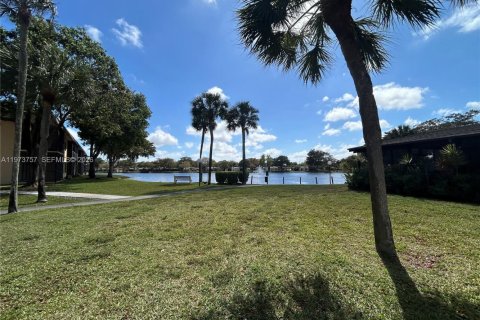 Condominio en alquiler en Hollywood, Florida, 1 dormitorio, 67.82 m2 № 2033352 - foto 23