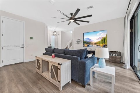 Casa en venta en Lake Worth, Florida, 4 dormitorios, 211.72 m2 № 1925491 - foto 13