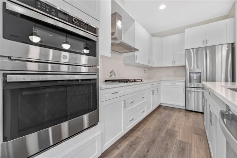 Casa en venta en Lake Worth, Florida, 4 dormitorios, 211.72 m2 № 1925491 - foto 12