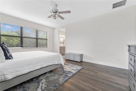 Casa en venta en Lake Worth, Florida, 4 dormitorios, 211.72 m2 № 1925491 - foto 20
