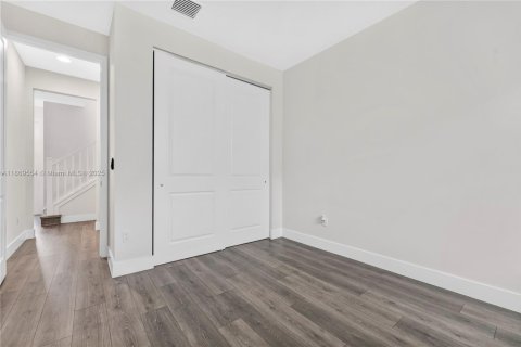 Casa en venta en Lake Worth, Florida, 4 dormitorios, 211.72 m2 № 1925491 - foto 24
