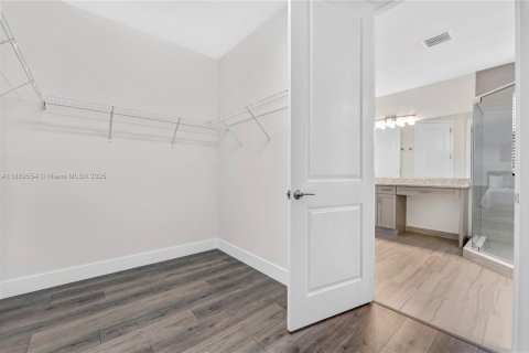Casa en venta en Lake Worth, Florida, 4 dormitorios, 211.72 m2 № 1925491 - foto 25