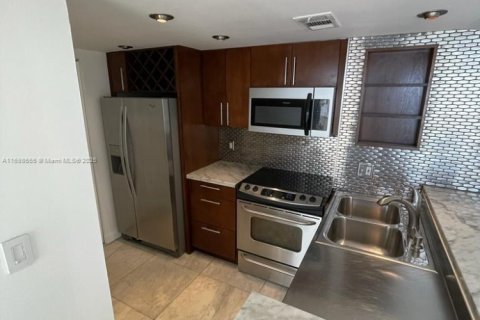 Condominio en venta en Miami, Florida, 2 dormitorios, 89.93 m2 № 1452494 - foto 7