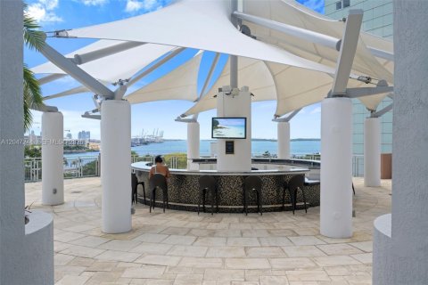 Condo in Miami, Florida, 1 bedroom № 2186350 - photo 22