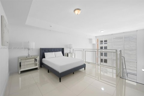 Condo in Miami, Florida, 1 bedroom № 2186350 - photo 7