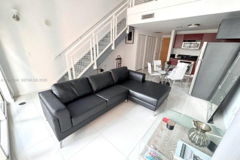 Condo in Miami, Florida, 1 bedroom № 2186350