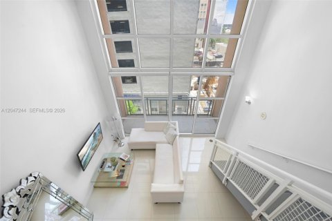 Condo in Miami, Florida, 1 bedroom № 2186350 - photo 5