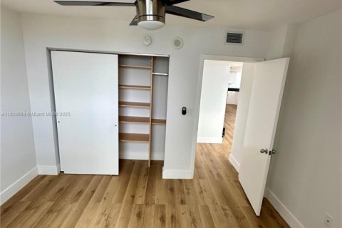 Condominio en venta en Miami Beach, Florida, 2 dormitorios, 117.89 m2 № 1787087 - foto 9