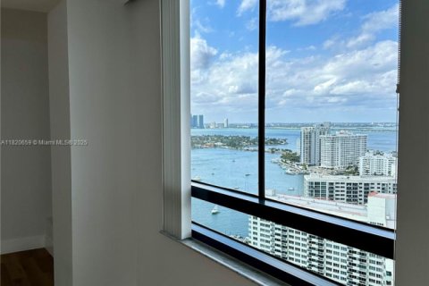 Condominio en venta en Miami Beach, Florida, 2 dormitorios, 117.89 m2 № 1787087 - foto 2