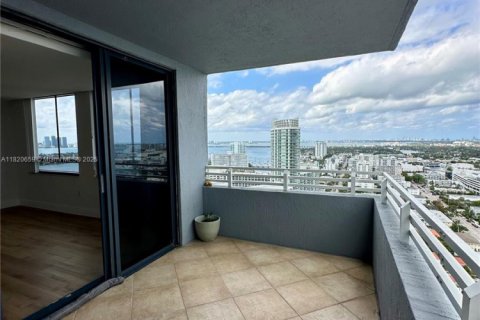 Condominio en venta en Miami Beach, Florida, 2 dormitorios, 117.89 m2 № 1787087 - foto 4