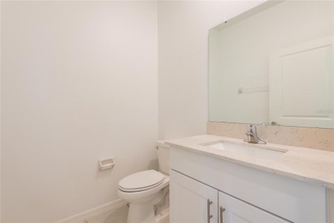 Townhouse in Land O' Lakes, Florida 4 bedrooms, 229.1 sq.m. № 2226343 - photo 6