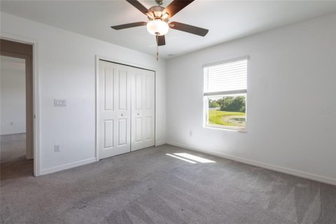 Townhouse in Land O' Lakes, Florida 4 bedrooms, 229.1 sq.m. № 2226343 - photo 8