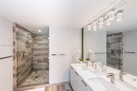 Снять в аренду кондоминиум в Майами, Флорида 1 спальня, 78.78м2, № 2145730 - фото 15