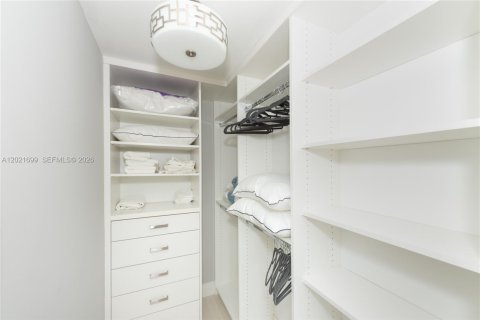 Снять в аренду кондоминиум в Майами, Флорида 1 спальня, 78.78м2, № 2145730 - фото 16