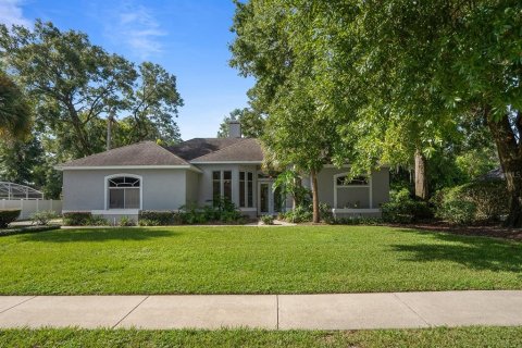House in DeLand, Florida 3 bedrooms, 193.42 sq.m. № 1904564 - photo 1
