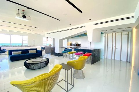 Condo in Miami Beach, Florida, 4 bedrooms  № 1994555 - photo 9
