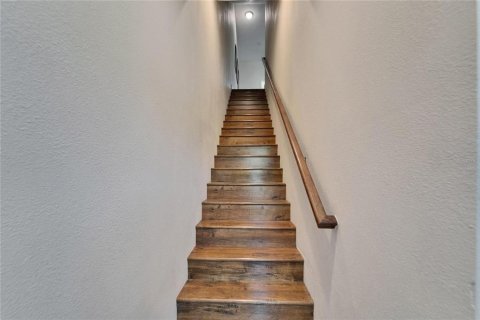 Adosado en venta en Tampa, Florida, 3 dormitorios, 204.38 m2 № 1680288 - foto 6