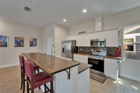 Adosado en venta en Tampa, Florida, 3 dormitorios, 204.38 m2 № 1680288 - foto 9